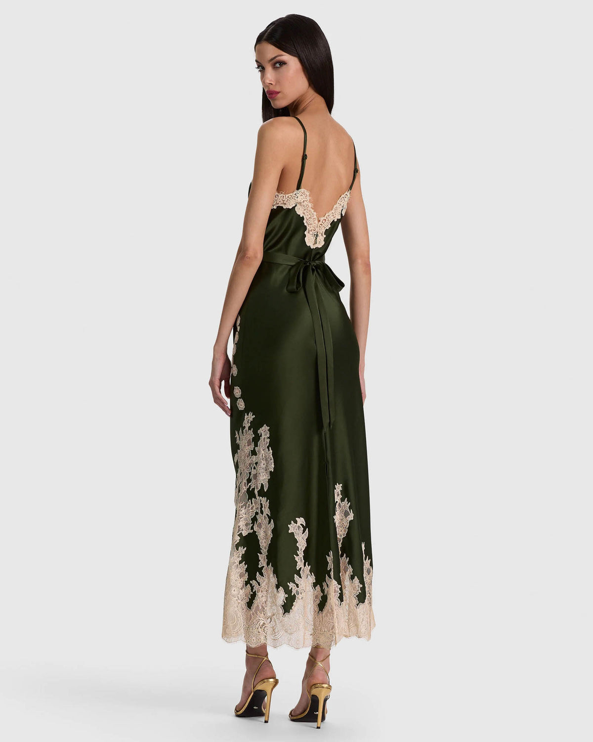 ALICE + OLIVIA
julietta lace trim dress