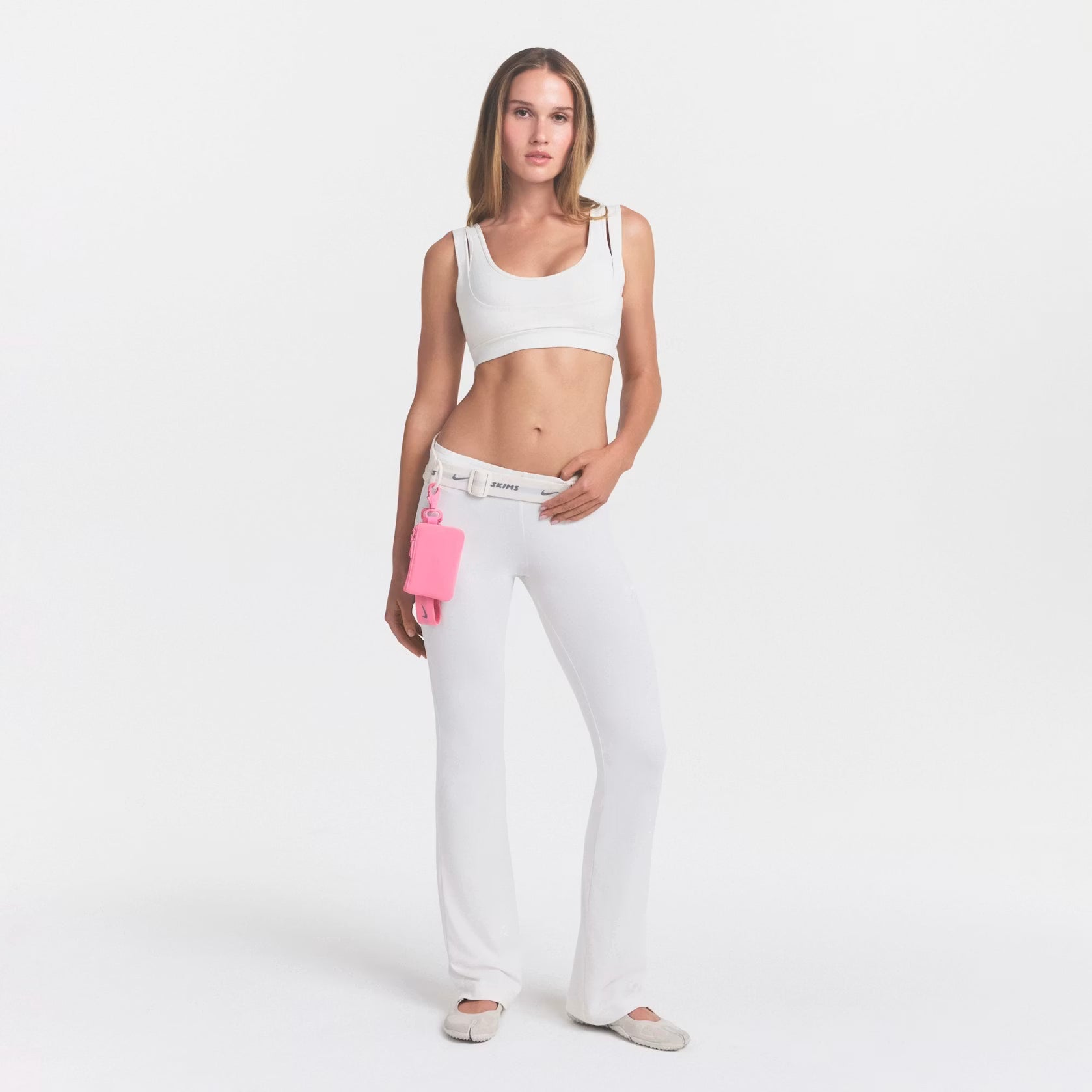 SKIMS X NIKE
dri-fit™ low rise mini flare pant