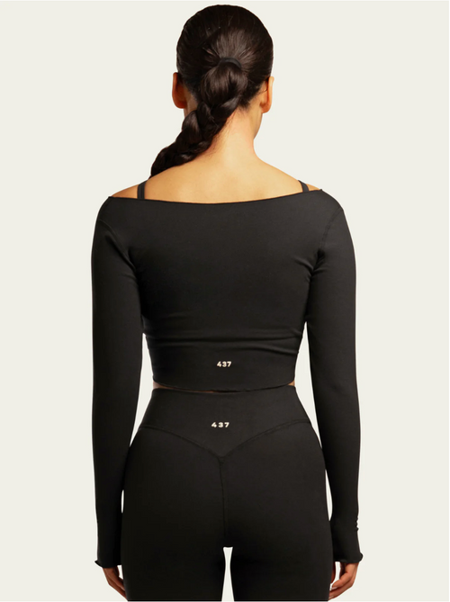 437
the wrap top in black