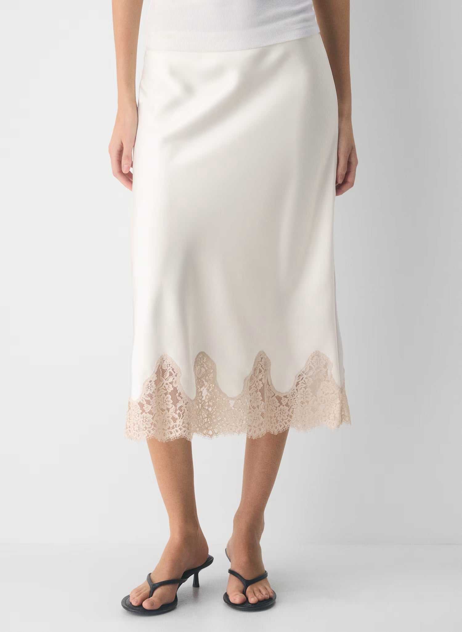 WILFRED
henrietta satin skirt