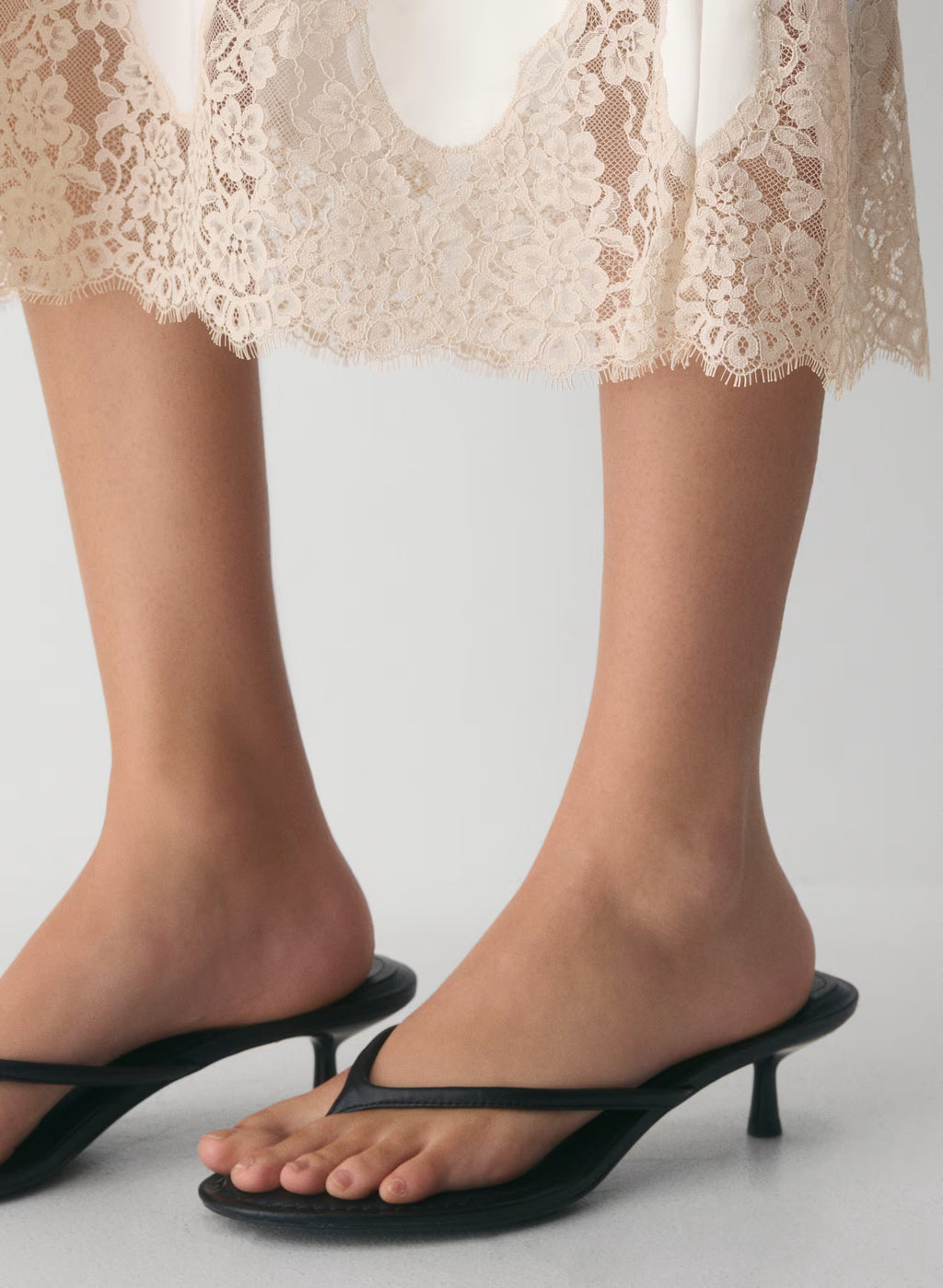 WILFRED
henrietta satin skirt