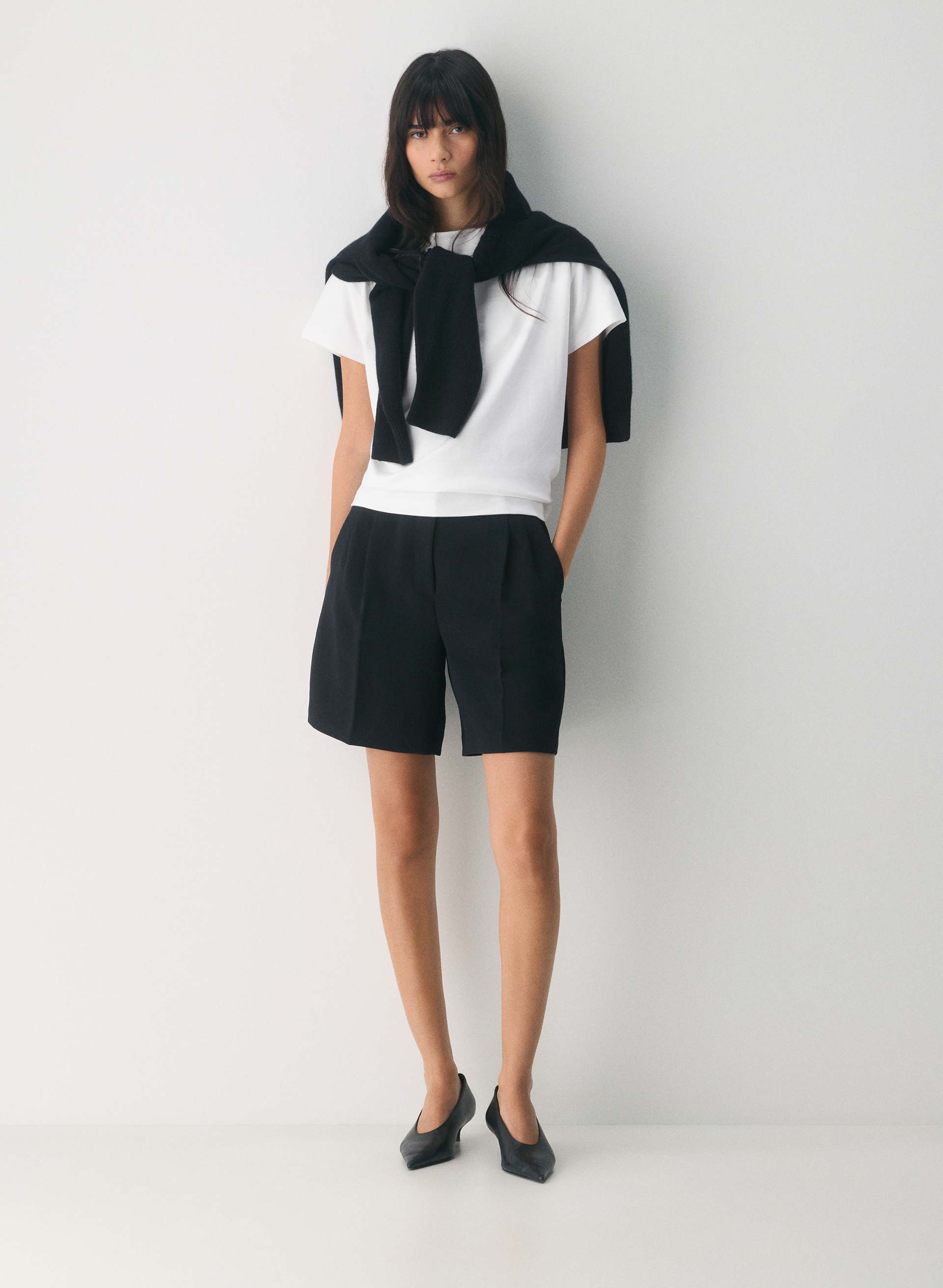 ARITZIA
the effortless short™ long - crepette™