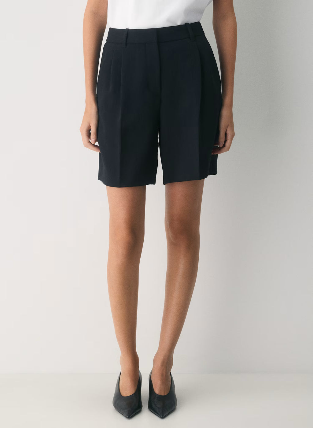 ARITZIA
the effortless short™ long - crepette™