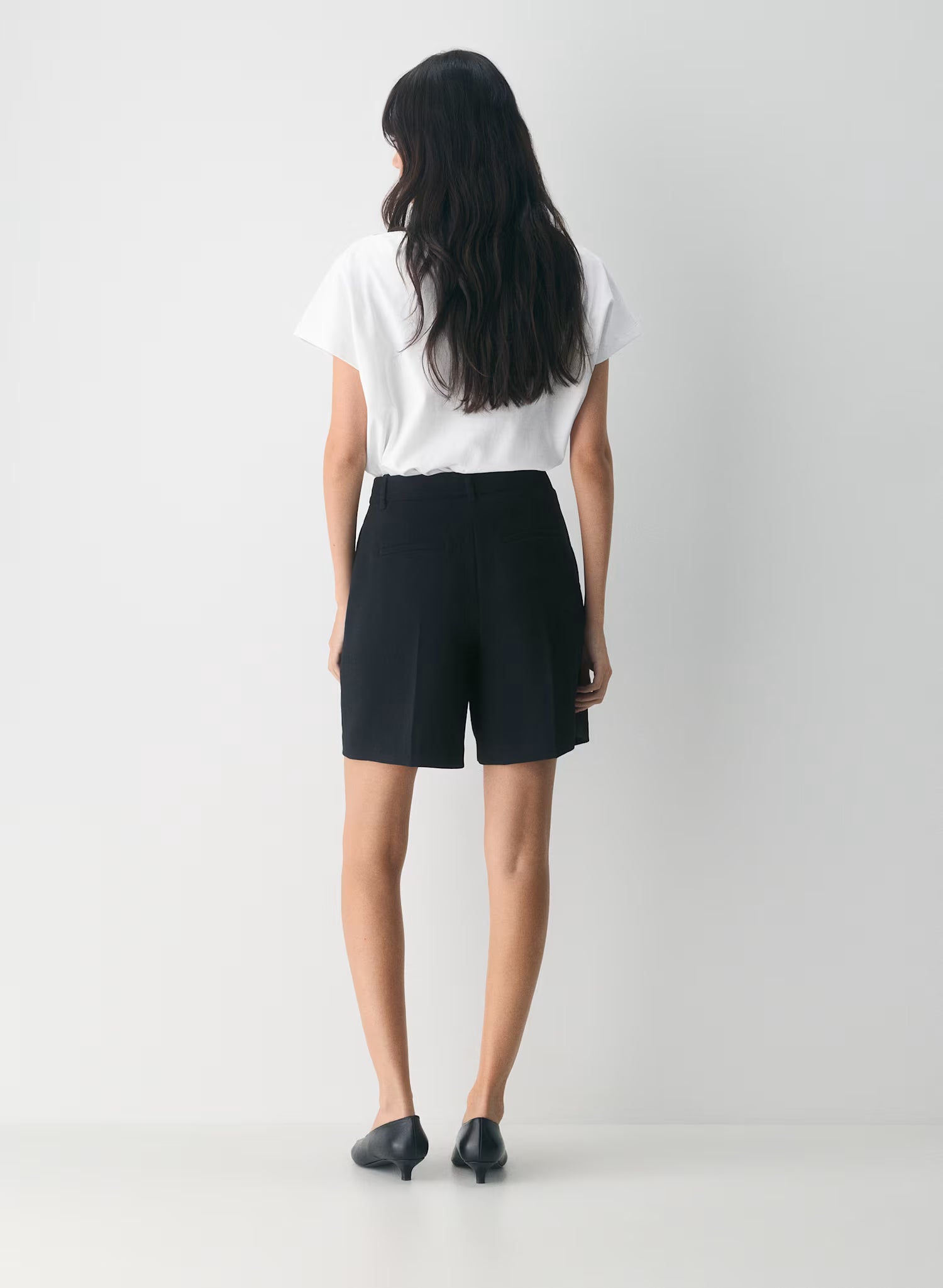 ARITZIA
the effortless short™ long - crepette™